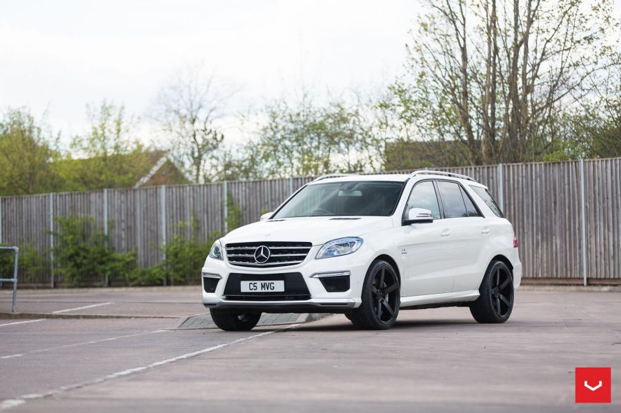  Mercedes-AMG ML63 on Vossen Wheels (CV3R) 2017 года  (фото 4 из 26)